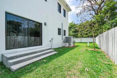 פורט לודרדייל New Townhome Near Wilton/Las Olas/Beach מראה חיצוני תמונה